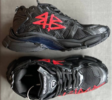 Balenciaga Runner Graffiti Black/Red